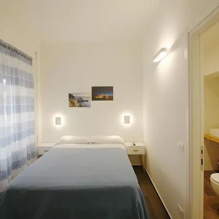 Barbj's Guest house *